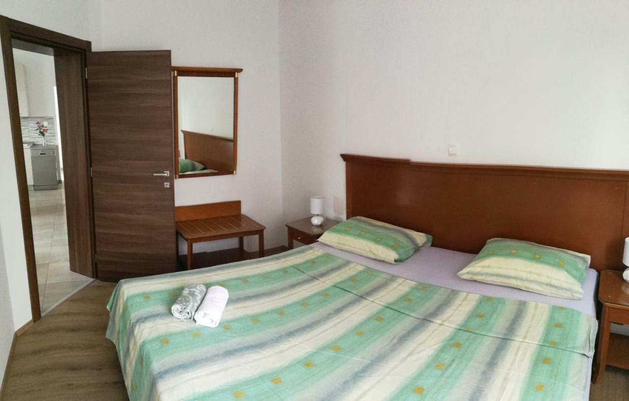 Simonetti Apartments Малинська Екстер'єр фото